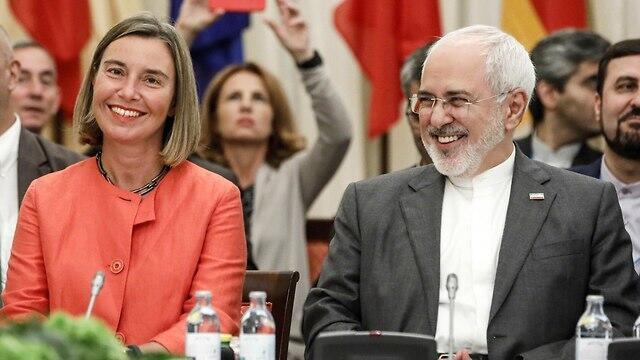 Министр иностранных дел Ирана Мохаммад Джавад Зариф и верховный представитель ЕС по иностранным делам Федерика Могерини. Фото: AP