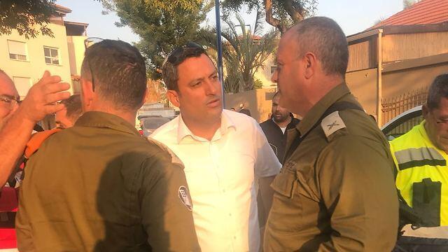 Alon Davidi with IDF officers