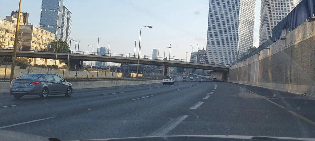 Вот так выглядело шоссе Аялон во время финального матча 15 июля - как в Йом-Кипур (צילום מסך) Вот так выглядело шоссе Аялон во время финального матча 15 июля - как в Йом-Кипур