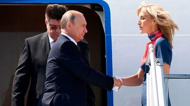 Владимир Путин в аэропорту Хельсинки. Фото: AFP