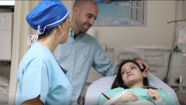 Миад готовится к кесаревому сечению в больнице "Бейлинсон". Фото: Таль Шахар (צילום: טל שחר) Миад готовится к кесаревому сечению в больнице "Бейлинсон". Фото: Таль Шахар