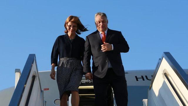 Orbán and his wife land in Israelnullnull Orbán and his wife land in Israel