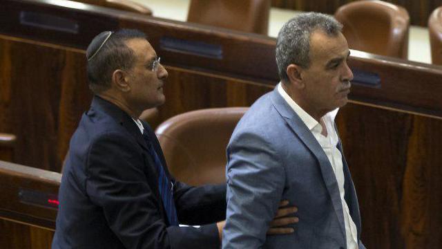 Zahalka removed from the Knesset after protesting Nationality Law