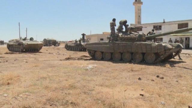 Assad's army entering al-Quneitra province