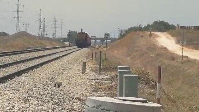 Поезда остановились (צילום:" הנכים הופכים לפנתרים") Поезда остановились