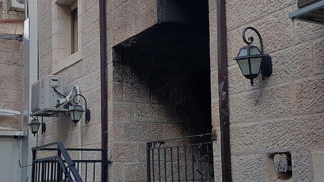 Вход в отель "Яффо 60". Фото: Инбар Твизер