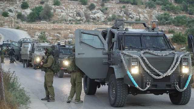 Силы ЦАХАЛа в рейоне поселка Адам. Фото: пресс-служба ЦАХАЛа (צילום: דובר צה"ל) Силы ЦАХАЛа в рейоне поселка Адам. Фото: пресс-служба ЦАХАЛа