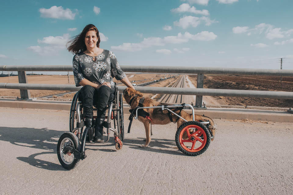 Кинерет Валлах и Крузо. Фото: Ротем Дозетас (Фото: Ротем Дозетас) Кинерет Валлах и Крузо. Фото: Ротем Дозетас