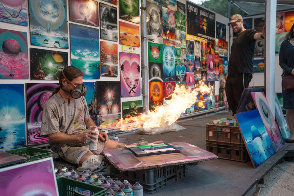 На иерусалимской ярмарке "Хуцот ха-Йоцер". Фото: пресс-служба