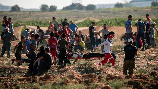 Palestinians demonstrate in Gaza