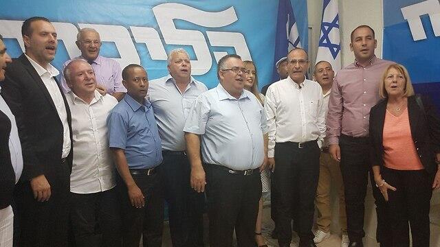 Представление списка Ликуд на муниципальных выборах в Иерусалиме в местном отделении партии. Фото: Моше Мизрахи (צילום: משה מזרחי) Представление списка Ликуд на муниципальных выборах в Иерусалиме в местном отделении партии. Фото: Моше Мизрахи