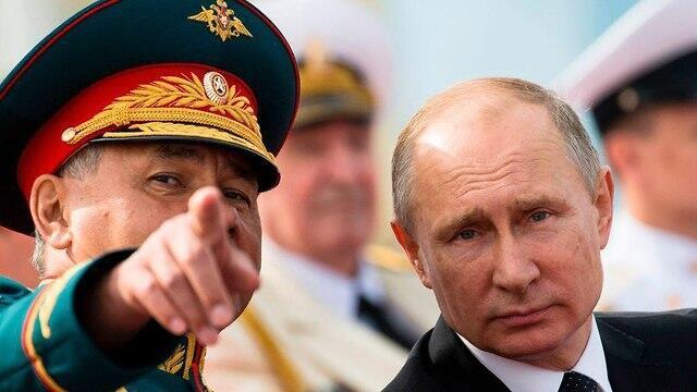 Russian Defense Minister Sergei Shoigu with President Putin
