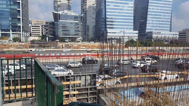 Строительство моста через Аялон. Фото: Итай Шикман