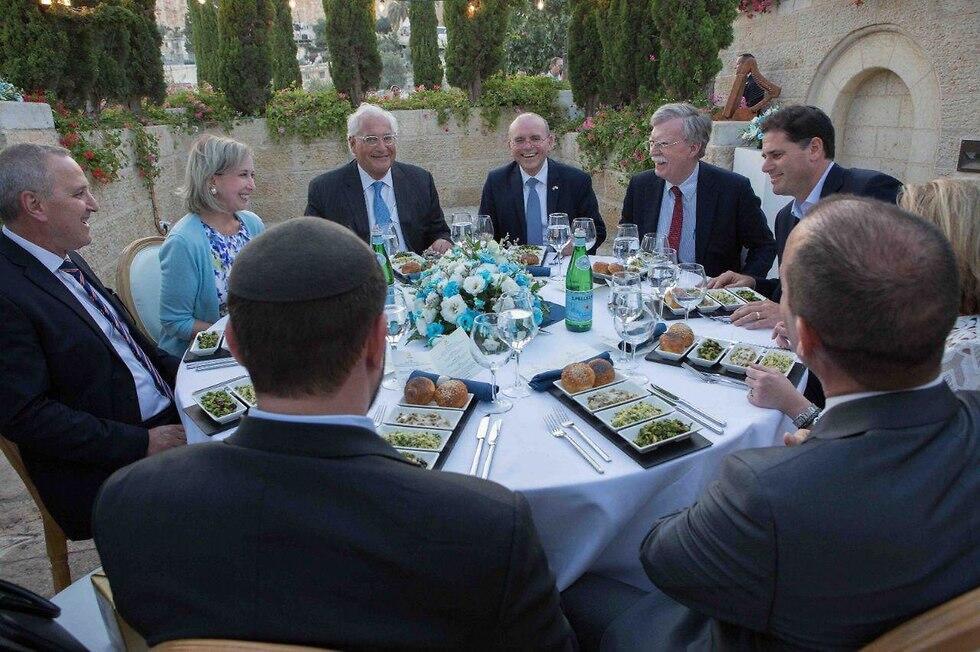 Dinner with US officials