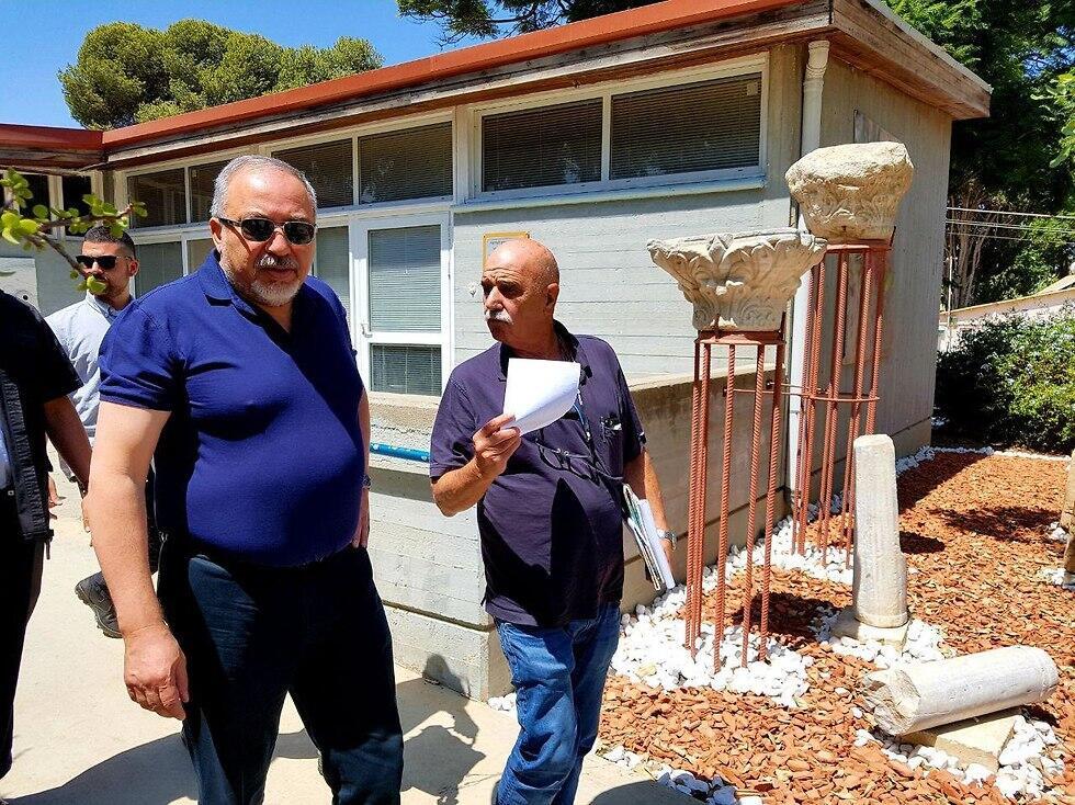 Defense Minister Lieberman (צילום: רועי עידן) Defense Minister Lieberman