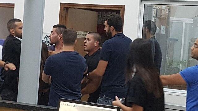 Ynet's photographer attacked in court