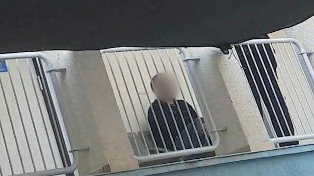 Задержанный в полицейском участке аэропортаnullnull Задержанный в полицейском участке аэропорта