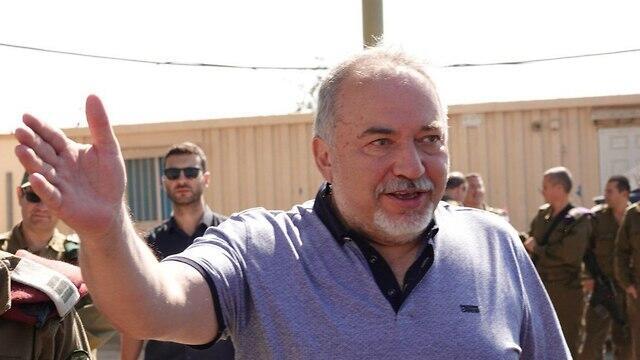 Defense Minister Lieberman (צילום: אפי שריר) Defense Minister Lieberman