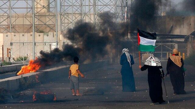 Palestinian protests near the Erez border crossing
