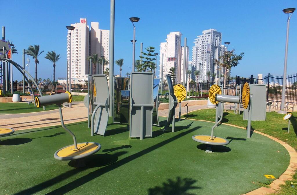 Астрономическая площадка. Фото: Леон Левитас (Астрономическая площадка. Фото: Леон Левитас) Астрономическая площадка. Фото: Леон Левитас