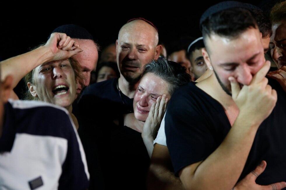 Похороны Ким Лебенгрунд-Йехезкель. Фото: AP (צילום: AP) Похороны Ким Лебенгрунд-Йехезкель. Фото: AP