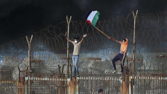 Беспорядки на границе с Газой 8 октября. Фото: AFP