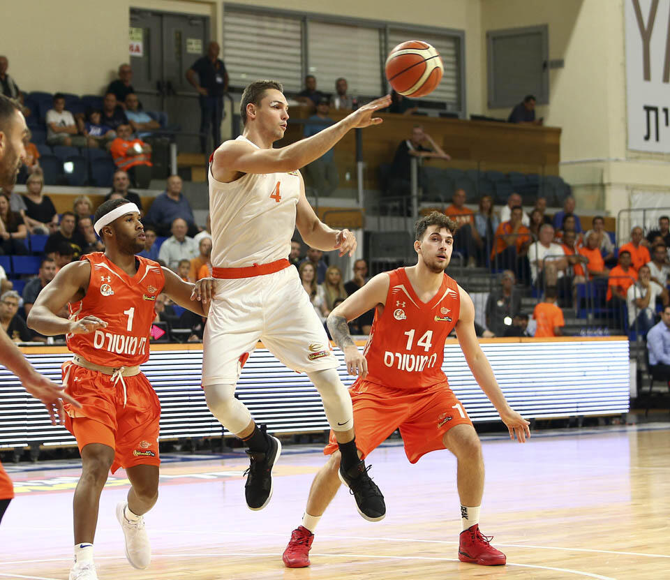 Егор на площадке. Фото: Уди Цитиат ("Маккаби Ришон") (Фото: Уди Цитиат, предоставлено Маккаби Ришон ле Цион) Егор на площадке. Фото: Уди Цитиат ("Маккаби Ришон")