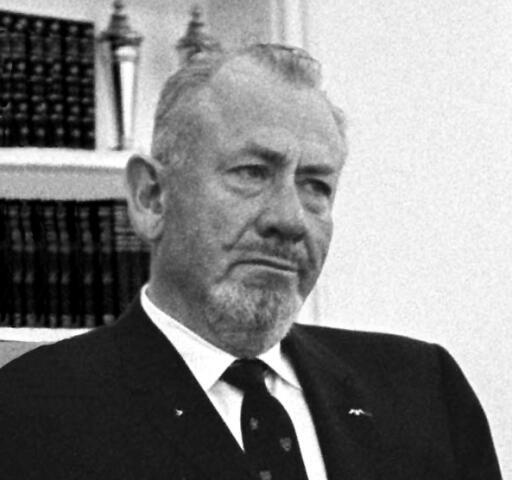 Джон Стейнбек. Фото: Википедия (Фото: Википедия) Джон Стейнбек. Фото: Википедия