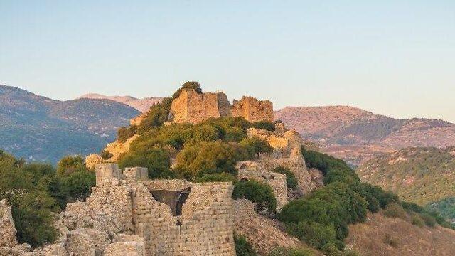 Крепость Нимрод. Фото: Мено Гринштейн (צילום: מנו גרינשפן) Крепость Нимрод. Фото: Мено Гринштейн