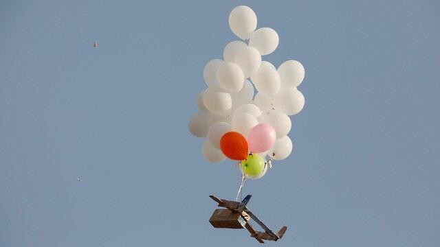 Incendiary balloons (צילום: רויטרס) Incendiary balloons