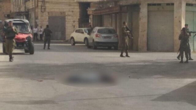 На месте нападения в Хевроне. Фото: оперативная съемка БАТАШ