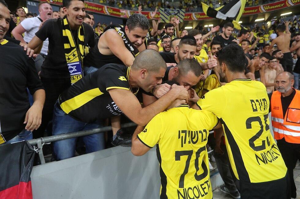 Хайфа против Нетании. Фото: Гиль Нехуштан (צילום: גיל נחושתן) Хайфа против Нетании. Фото: Гиль Нехуштан