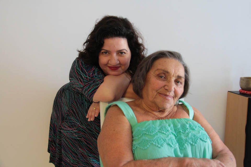 Раиса Борисовна Синицына с внучкой. Фото из личного архива (Фото личный архив) Раиса Борисовна Синицына с внучкой. Фото из личного архива