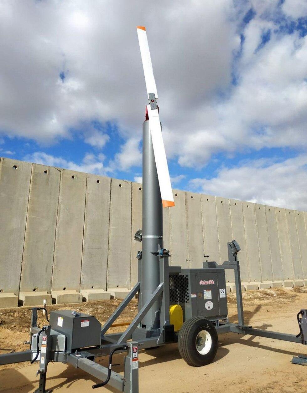 Super-sized fans in Kerem Shalom 