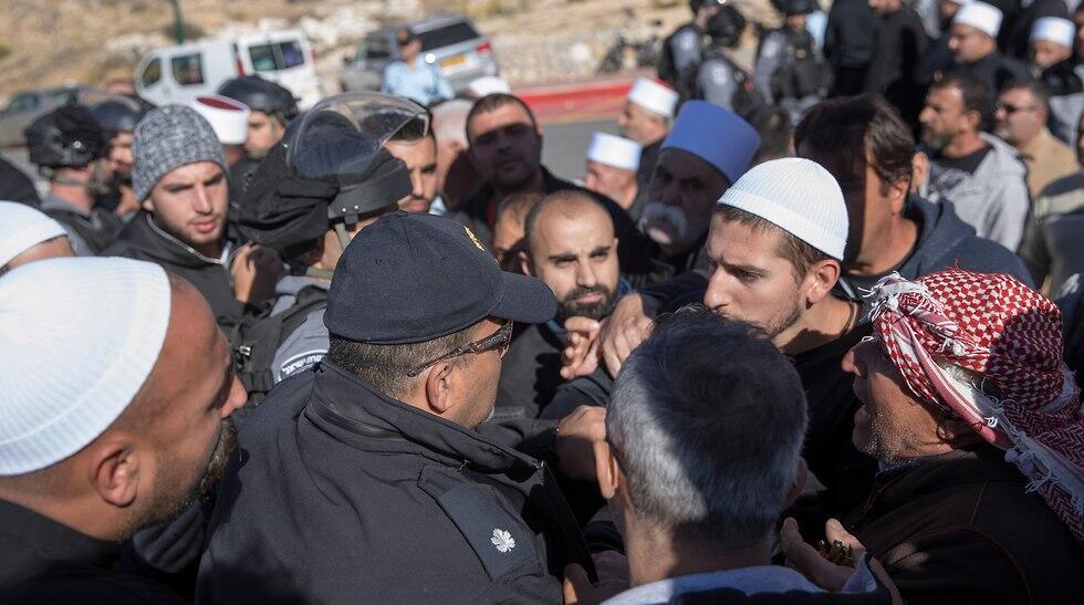 Druze protesters clash with police (צילום: EPA) Druze protesters clash with police