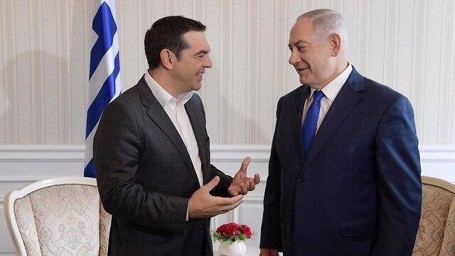 Greek Prime Minister Alexis Tsipras with Prime Minister Benjamin Netanyahu (Photo: GPO) (צילום: עמוס בן גרשום/ לע"מ) Greek Prime Minister Alexis Tsipras with Prime Minister Benjamin Netanyahu (Photo: GPO)