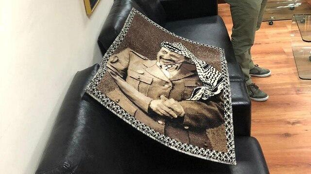 Обыск в офисе палестинского "губернатора"nullnull Обыск в офисе палестинского "губернатора"