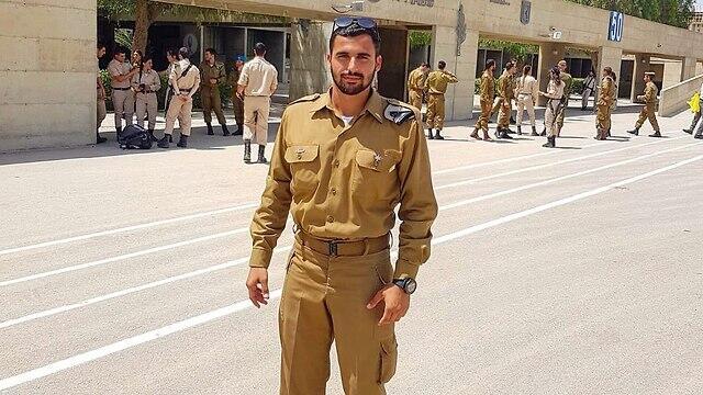 Став Малка уже офицер. Фото: личный архив