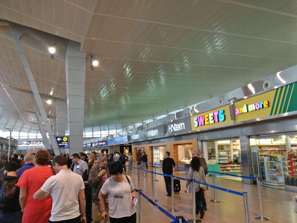 В аэрпорту Бен-Гурион. Фото: Даниэль Саламе