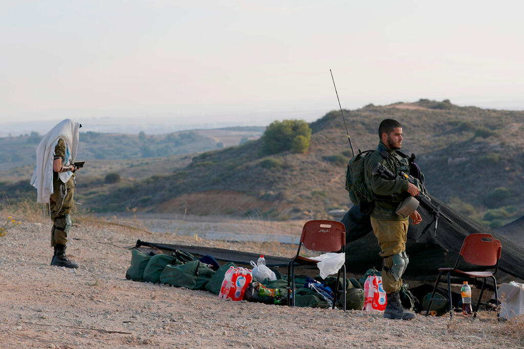 חיילים חייל צה"ל צבא תפילין הסלמה דרום עוטף עזה