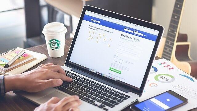 Facebook. Фотоиллюстрация: shutterstock