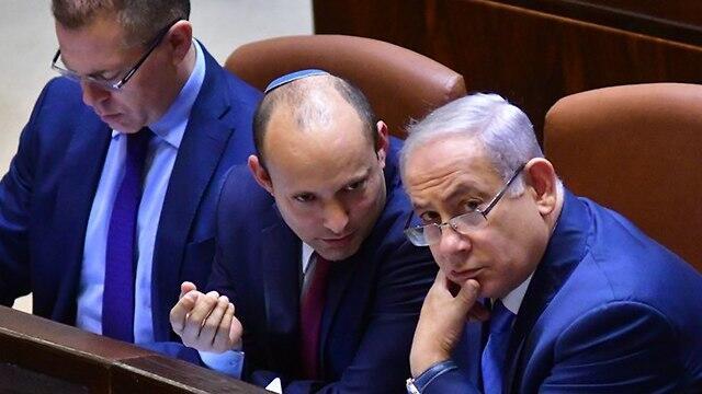 Naftali Bennett and Benjamin Netanyahu in the Knesset (Photo: Rafi Kotz) (צילום: רפי קוץ) Naftali Bennett and Benjamin Netanyahu in the Knesset (Photo: Rafi Kotz)