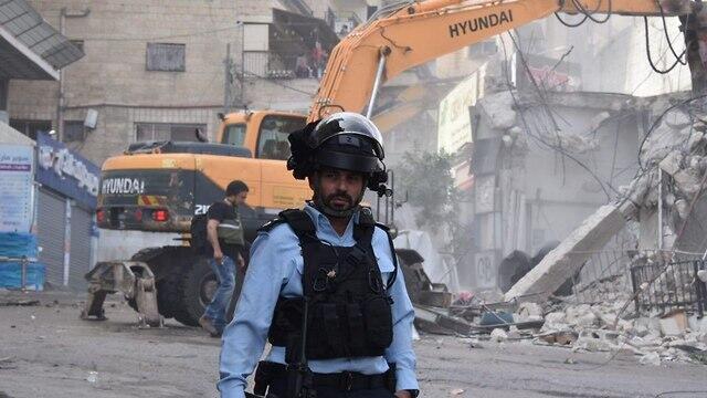 Demolition of 21 structures in Shuafat refugee camp