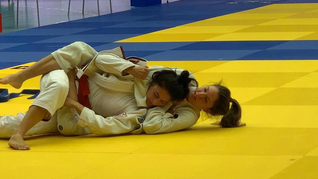 Фрагмент поединка. Фото: федерация джиу-джитсу (צילום: התאחדות אילת) Фрагмент поединка. Фото: федерация джиу-джитсу