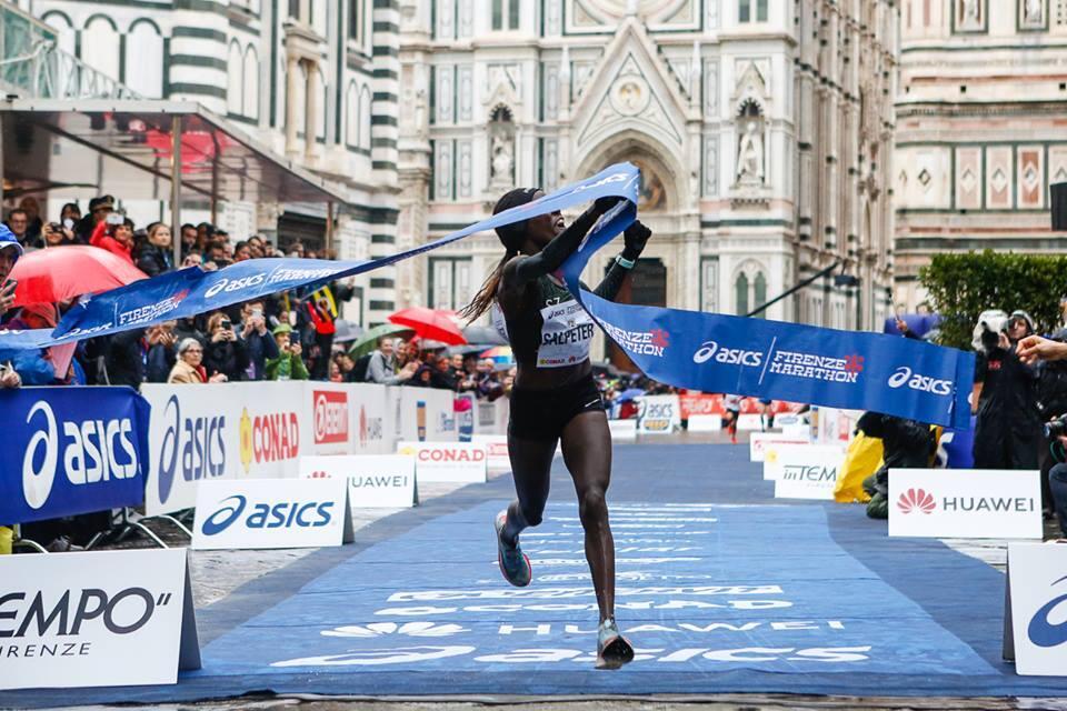 Лона Чемтай-Сальпетер. Фото: Asics Firenze Marathon Organization (צילום: Asics Firenze Marathon Organization) Лона Чемтай-Сальпетер. Фото: Asics Firenze Marathon Organization