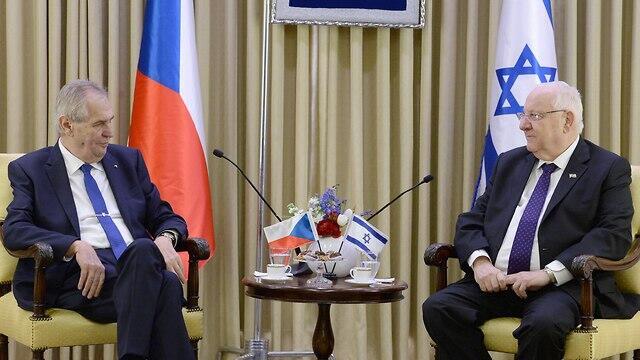 Милош Земан на приеме у Реувена Ривлина. Фото: Марк Найман/ЛААМ