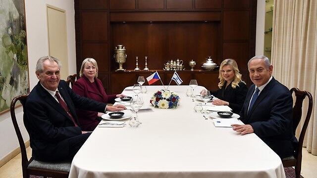 На обеде. Фото: ЛААМ