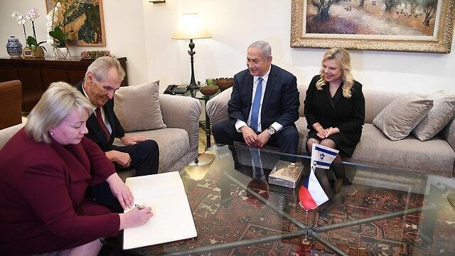 В резиденции премьера. Фото: ЛААМ