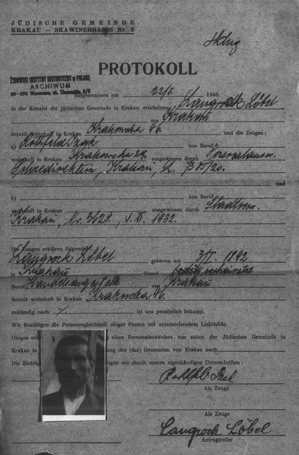 A form of ID given to Jews allowed to stay in Krakow in the first years of the occupation.
