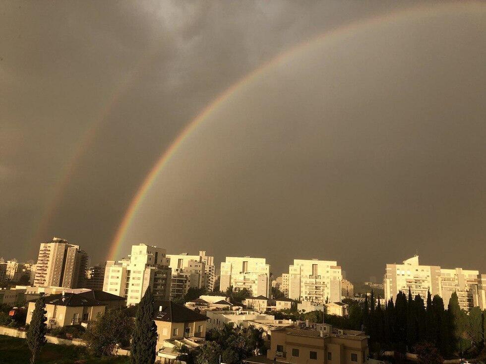 Нетания. Фото: Маян Керен (צילום: מעיין קרן פרחי) Нетания. Фото: Маян Керен